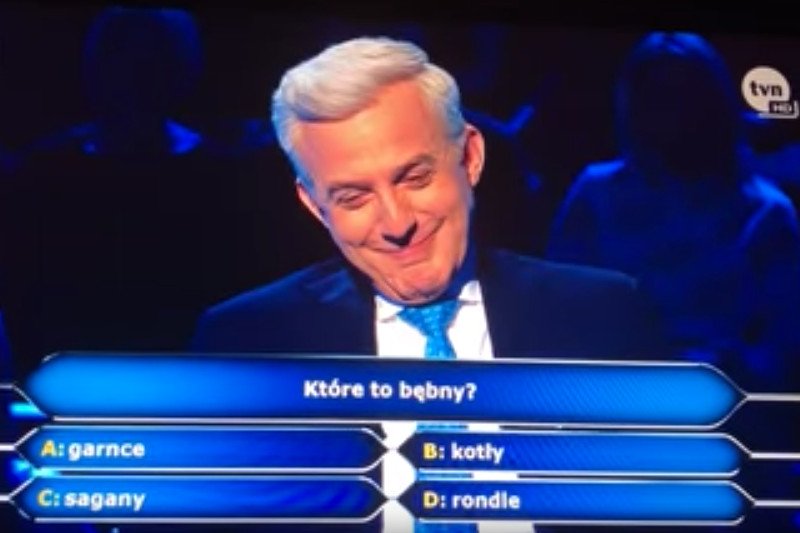 Jedni z zażenowania się czerwienią, inni czerpią satysfakcję. Co robicie, gdy widzicie żenadę w telewizji?