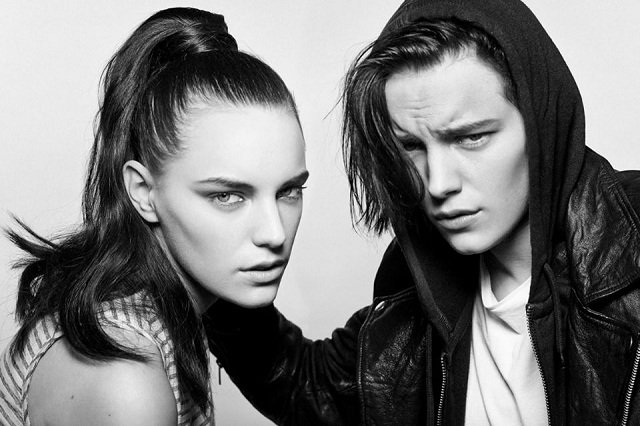 Androgeniczna modelka Erika Linder w dwóch wcieleniach - jako kobieta i jako mężczyzna.