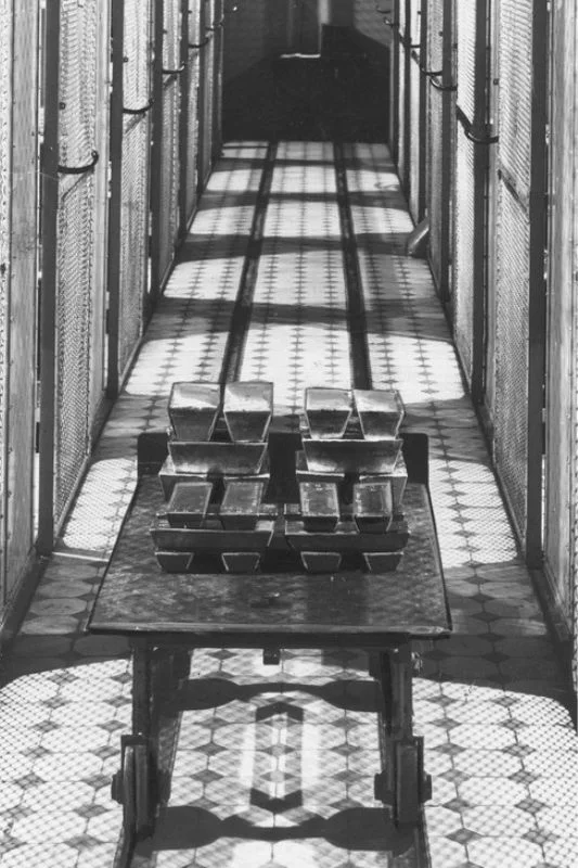 80 ton złota mogło wyparować z Polski. Akcja z początku wojny zasługuje na film Skarbiec Banku Polskiego przy ulicy Bielańskiej 10 w Warszawie (kwiecień 1935)