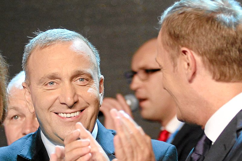 Platforma Obywatelska wraca do dawnej formy. Założona przez Donalda Tuska formacja notuje gigantyczny wzrost poparcia i dystansuje konkurencję z Nowoczesnej.