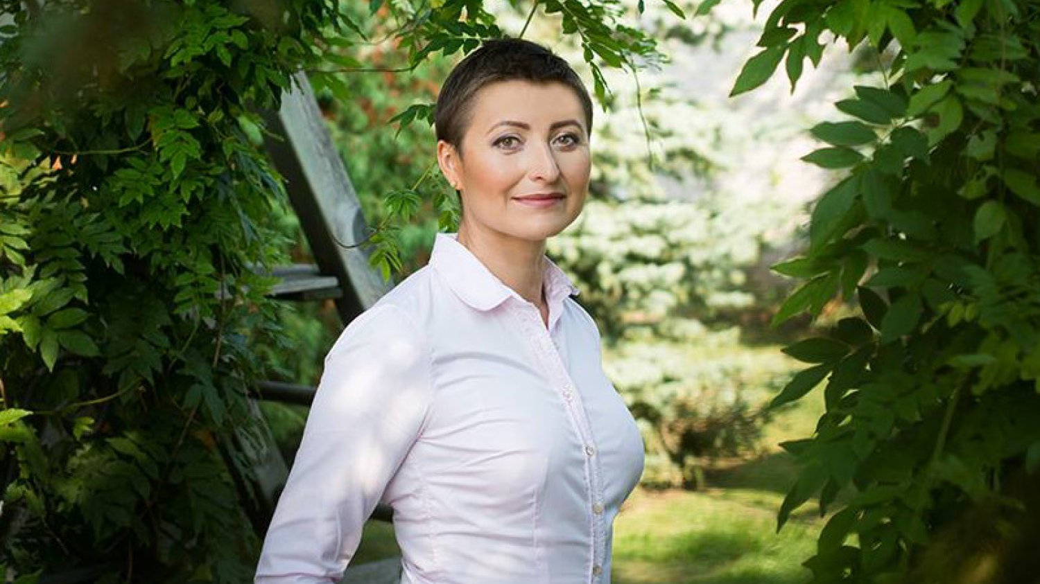 Gdy Katarzyna Stachowicz słyszy kolejne porównania do słynnej Angeliny Jolie - reaguje uśmiechem. Choć niektórzy właśnie mówią o niej, że jest polską odpowiedniczką aktorki w walce o profilaktyczną mastektomię.