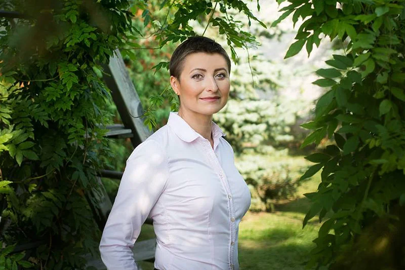 Gdy Katarzyna Stachowicz słyszy kolejne porównania do słynnej Angeliny Jolie - reaguje uśmiechem. Choć niektórzy właśnie mówią o niej, że jest polską odpowiedniczką aktorki w walce o profilaktyczną mastektomię.