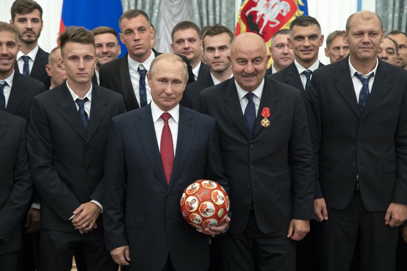 Władimir Putin i Stanisław Czerczesow podczas spotkania przed MŚ 2018. Mundial odbywał się wówczas w Rosji.