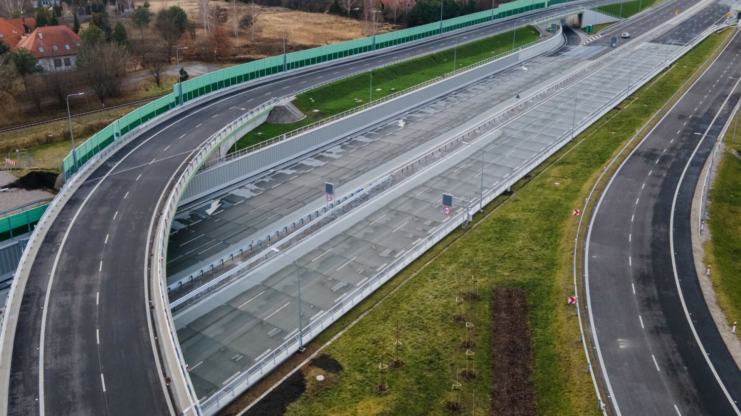 W poniedziałek POW zostanie otwarta. W jej skład wchodzi najdłuższy tunel w kraju.