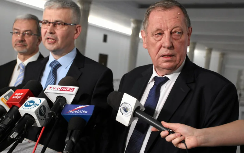 Minister Szyszko na konferencji dotyczącej geotermii nie zamierzał odpowiadać na pytania dotyczące posiadanych nieruchomości.