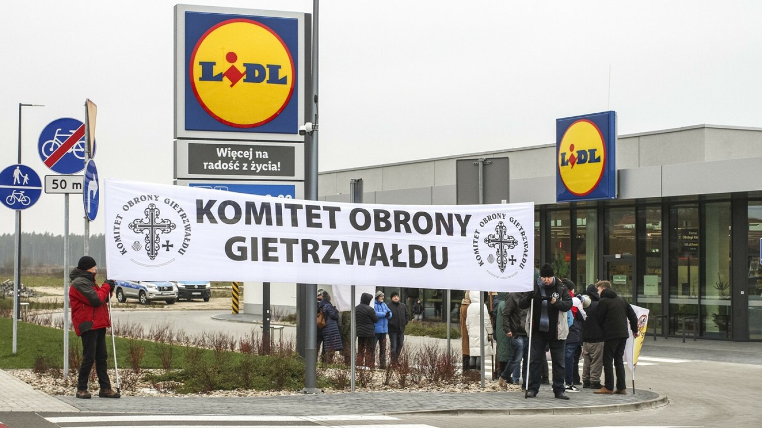 Protest przed Lidlem w Olsztynie