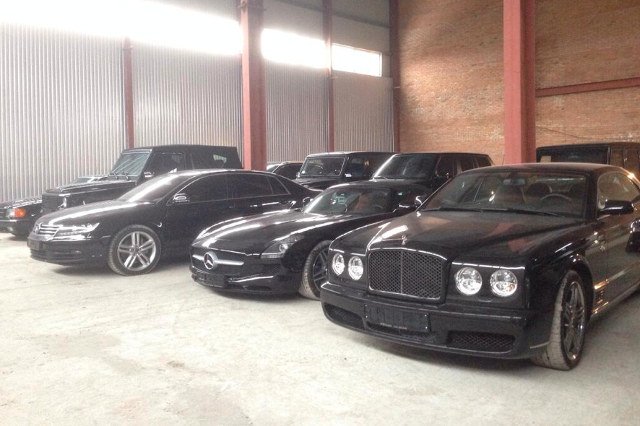 Część samochodów ze stajni Wiktora Janukowycza