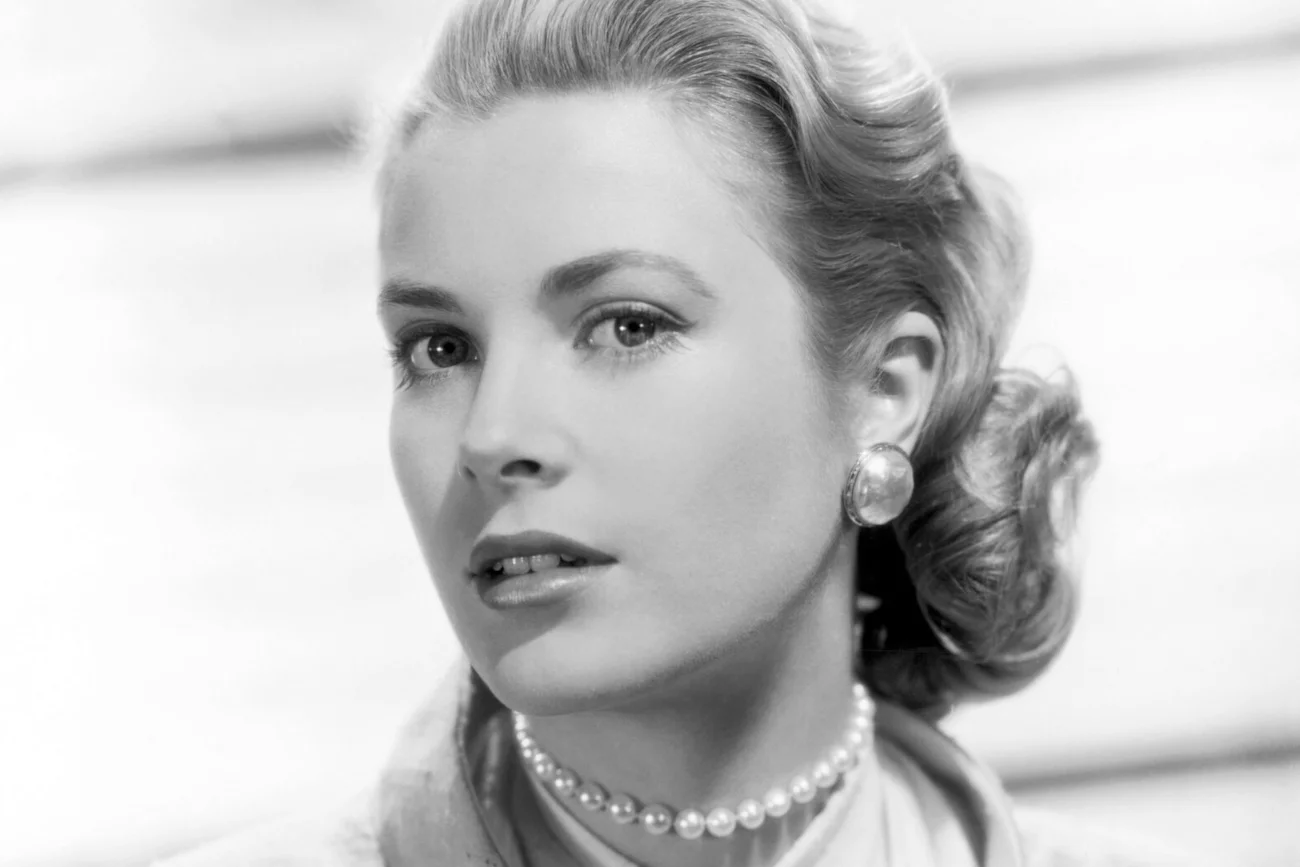 Teorie spiskowe na temat śmierci księżnej Monako Grace Kelly.