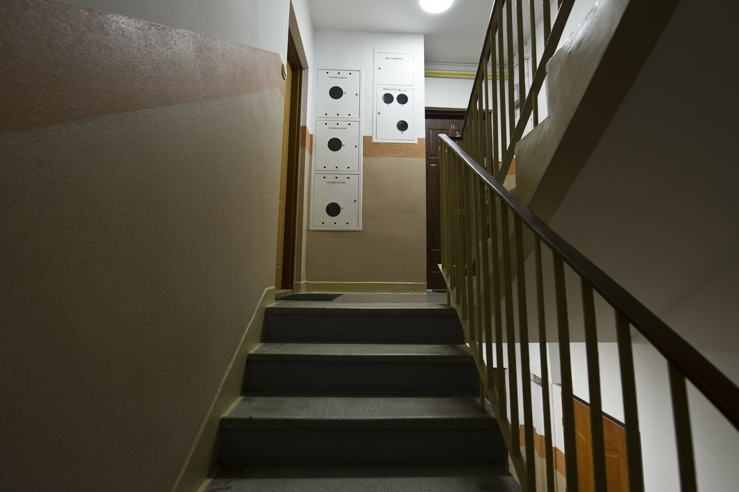 Klatka schodowa, zdjęcie ilustracyjne