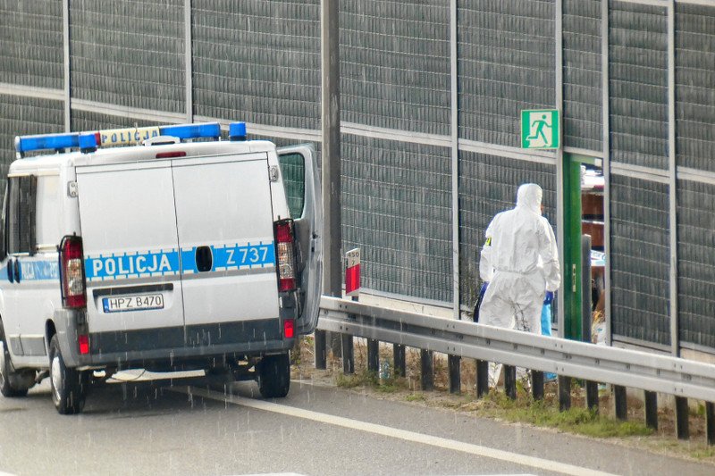 Ciało dziecka funkcjonariusze znaleźli przy autostradzie A2.