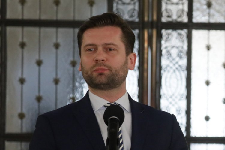 Kamil Bortniczuk spotkał się w hotelu w Nysie z samorządowcami. Sprawę ze względu na przepisy w czasie epidemii koronawirusa bada policja.