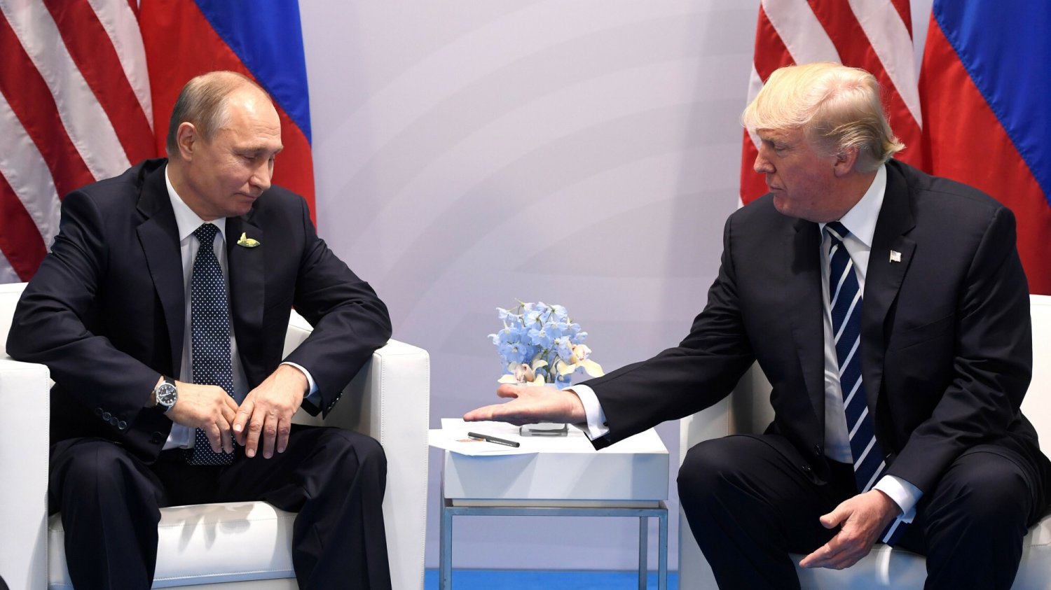 Co zakłada plan Trumpa na zakończenie wojny w Ukrainie? Władimir Putin i Donald Trump na spotkaniu.