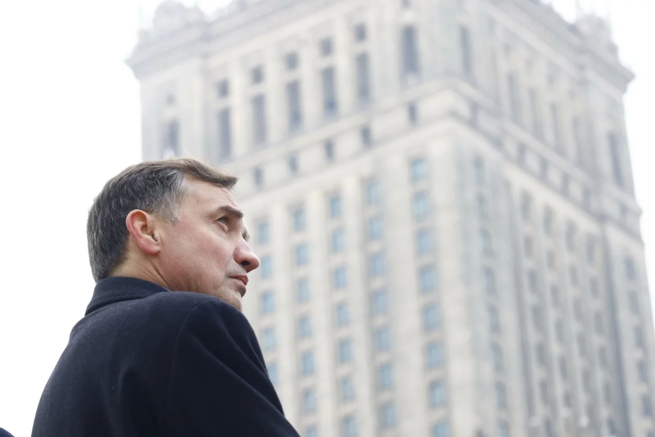 Ziobro przed komisją ds. Pegasusa. Policjanci szukają byłego ministra sprawiedliwości. Gdzie jest Ziobro? Policjanci nie zastali go w domu.
