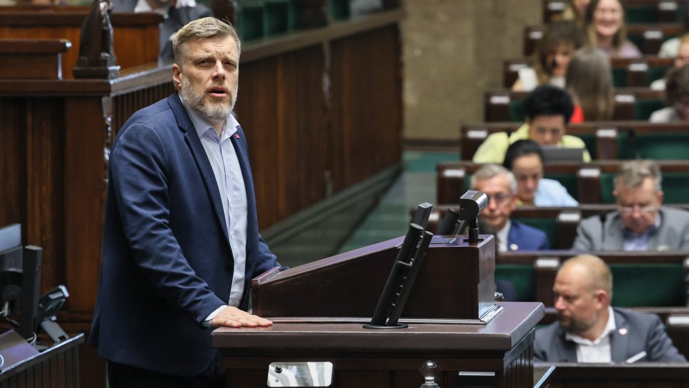 Poseł KO Łącki nazywa Zandberga i Razem komunistami i czekistami