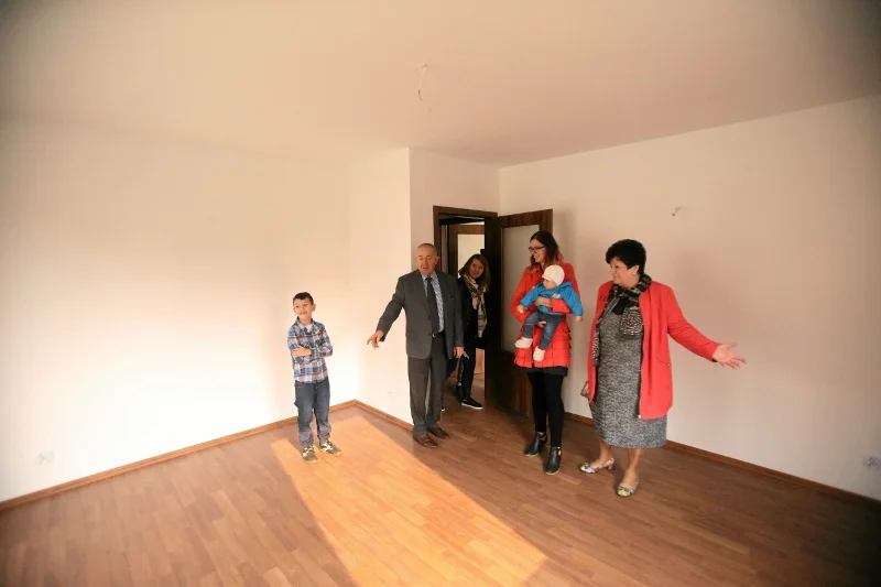 Każdy wie, że odbiór własnego mieszkania to niepowtarzalny moment. Gorzej jeśli już na starcie mamy poważne przeszkody.
