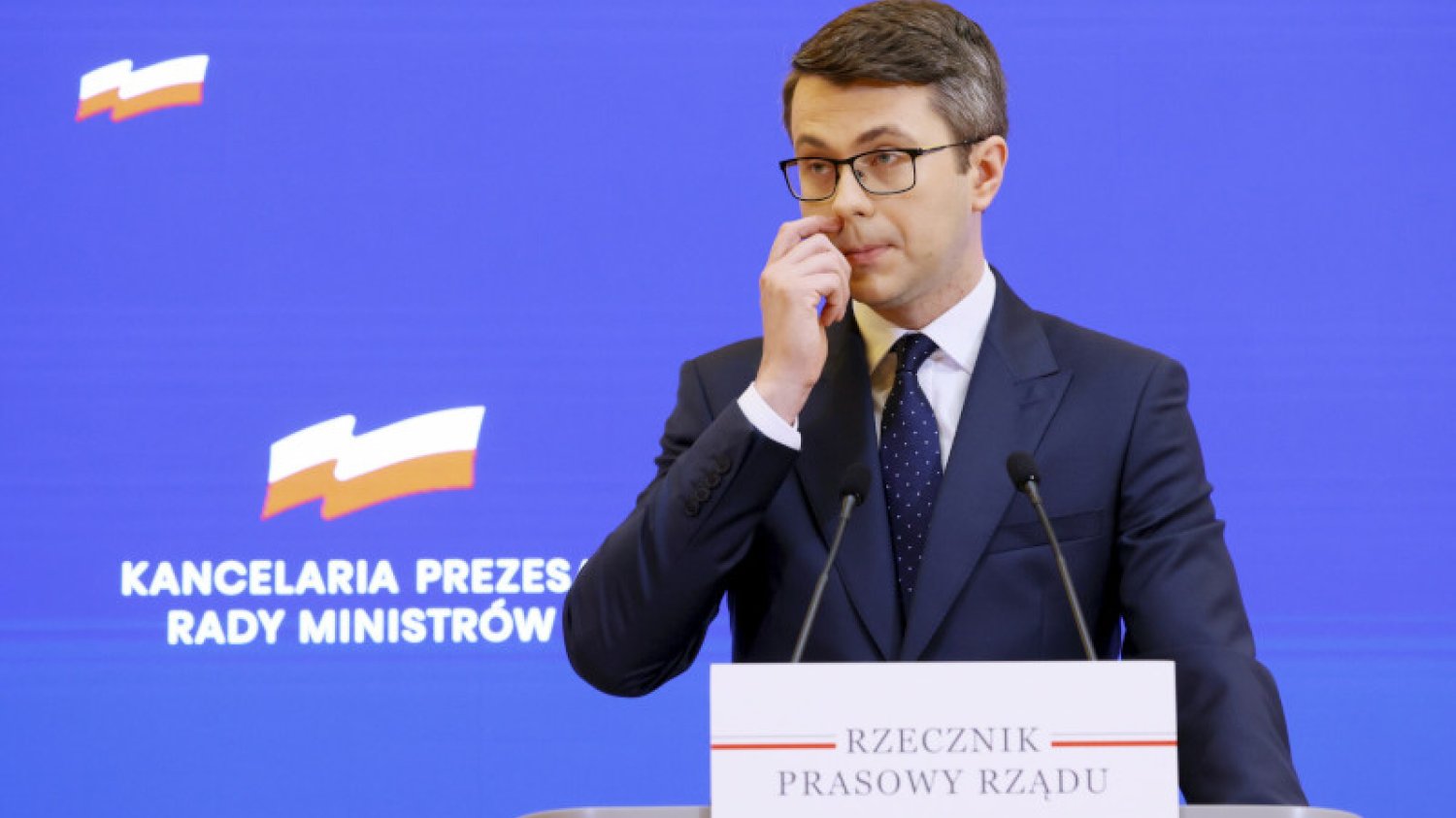 Piotr Müller odradza kupowanie węgla teraz, ponieważ niebawem "przez politykę spółek Skarbu Państwa dojdzie do obniżenia ceny".