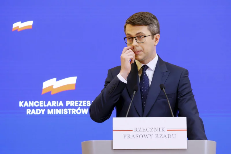 Piotr Müller odradza kupowanie węgla teraz, ponieważ niebawem "przez politykę spółek Skarbu Państwa dojdzie do obniżenia ceny".