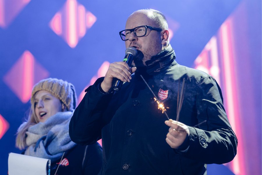 Zarzuty w związku ze śmiercią Pawła Adamowicza dostało siedem osób. A Stefan W. liczy na to, że posiedzi ze dwa lata i wyjdzie na wolność