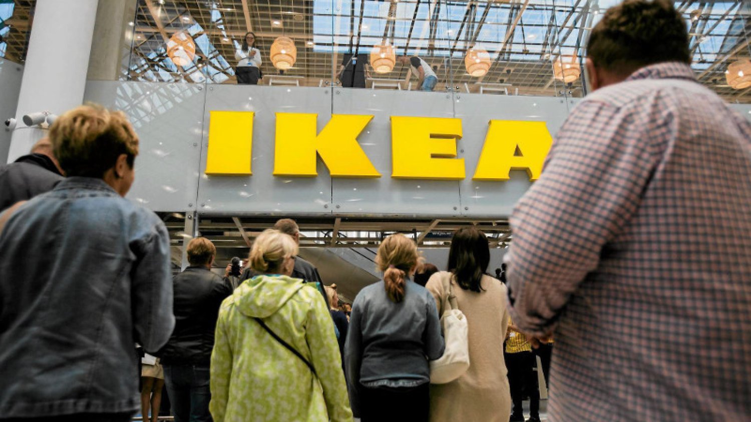 Z cyklu: "Polak potrafi". Polski emigrant ograbił Ikeę i wiele innych szwedzkich firm na kilkadziesiąt milionów koron. Na zdjęciu – otwarcie sklepu Ikea w Lublinie.