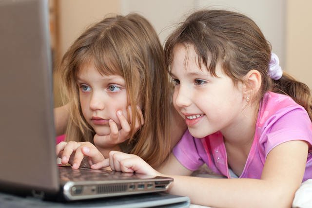 Facebook to nuda. Dlaczego młodzi wolą inne portale społecznościowe?