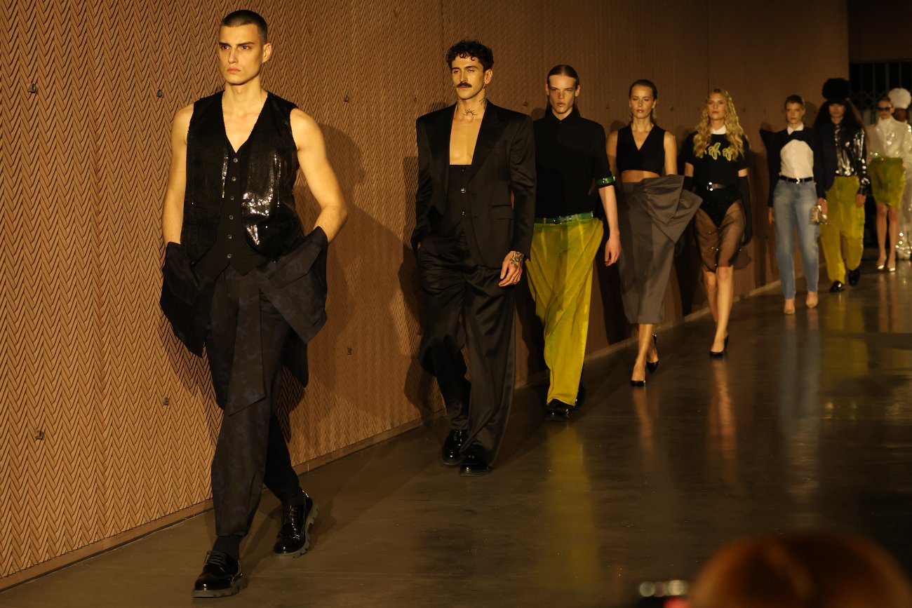 WARM-UP 20-lecie. Jubileuszowy pokaz mody Mariusza Przybylskiego przyciągnął tłumy