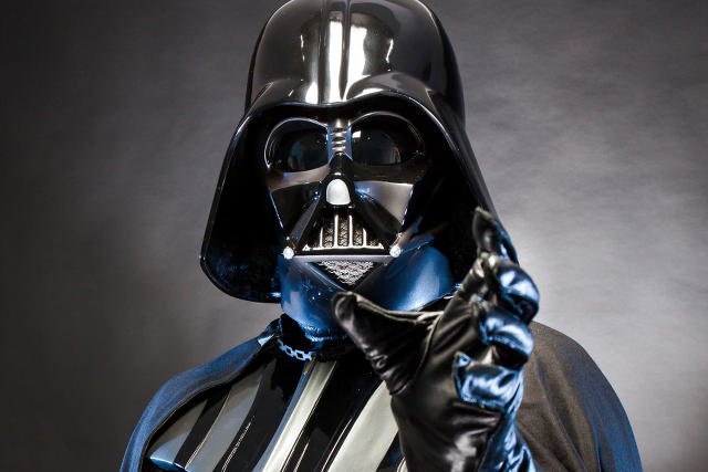 "Gwiezdne wojny" pobiły rekord wszech czasów. Do tej pory zarobiły już miliard dolarów w mniej niż 14 dni.