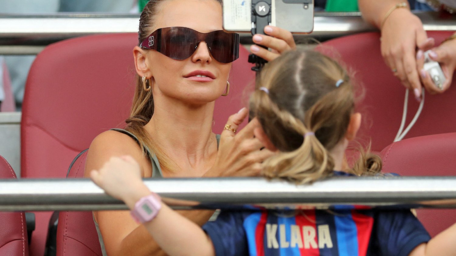 Anna Lewandowska jest dumna ze swoich córek Laury i Klary, czemu daje wyraz m.in. w sieci.