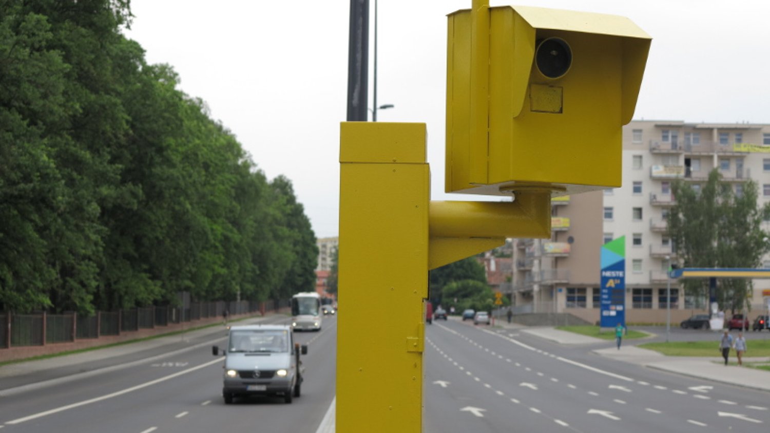 Fotoradary nie są lekiem na całe zło polskich dróg.