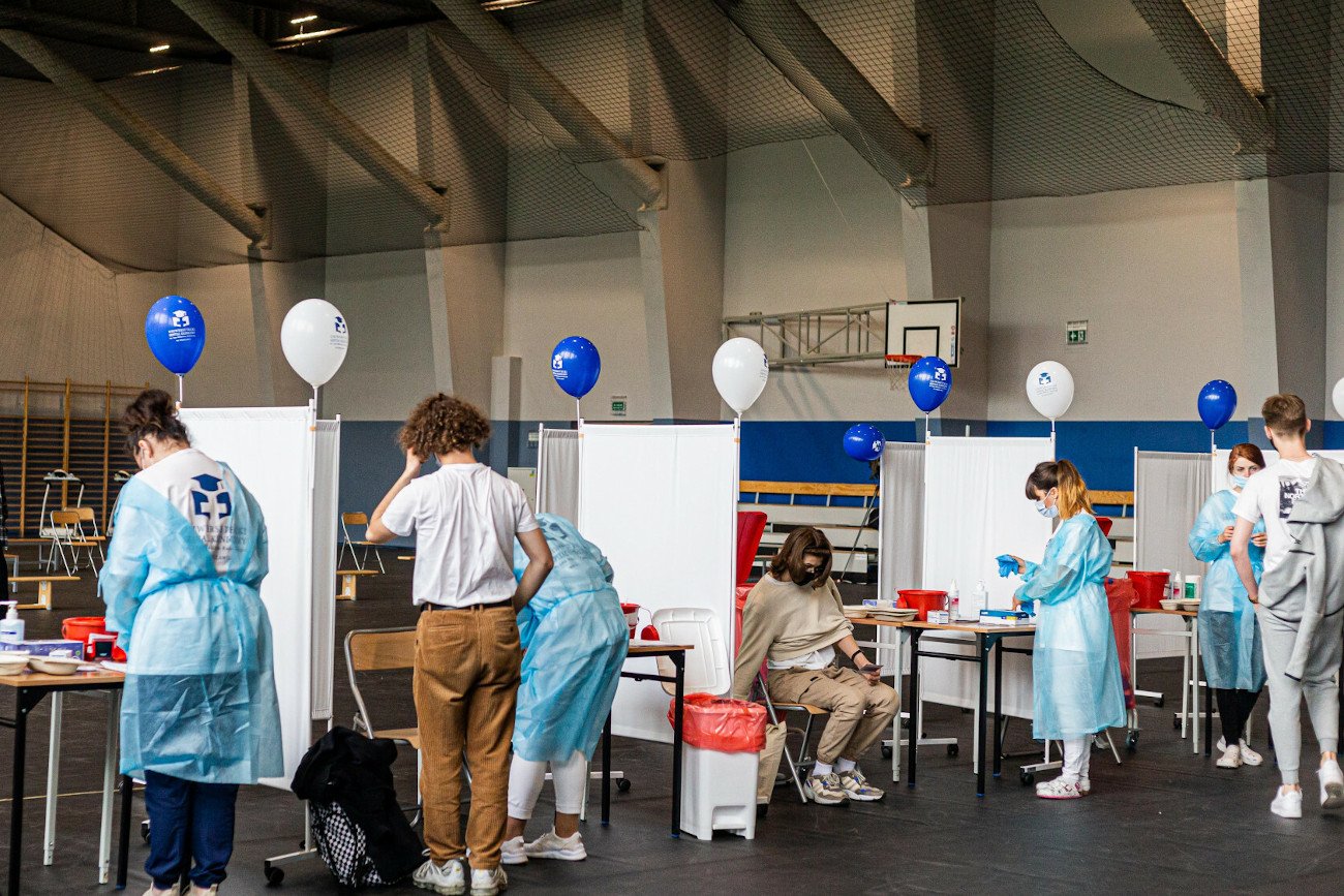 Prof. Krzysztof J. Filipiak odniósł się w mediach społecznościowych do wprowadzonego przez włoski rządu obowiązku posiadania przepustki COVID-19 w pracy.