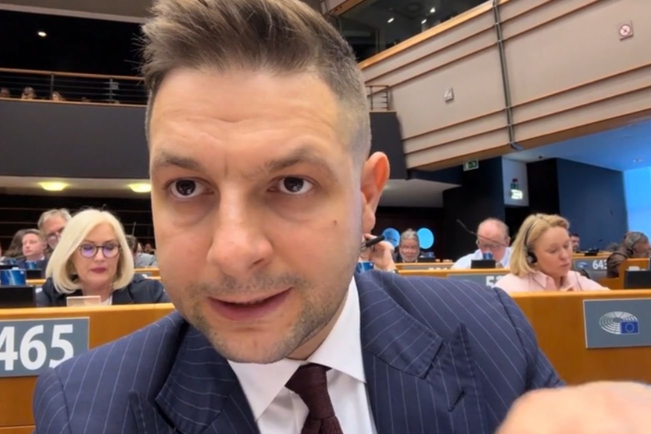 Patryk Jaki zabrał głos ws. paktu migracyjnego