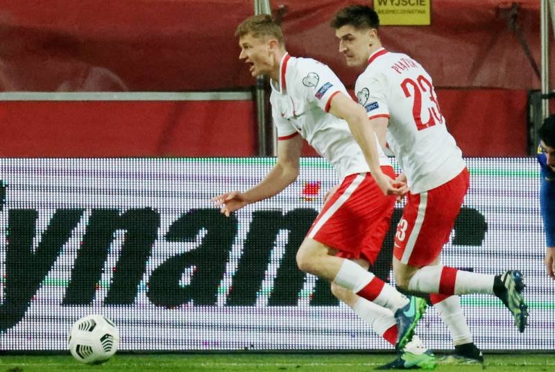 Kontuzja Pawła Dawidowicza w meczu Napoli-Hellas Werona. Nowe informacje ws. jego występu na Euro 2020.