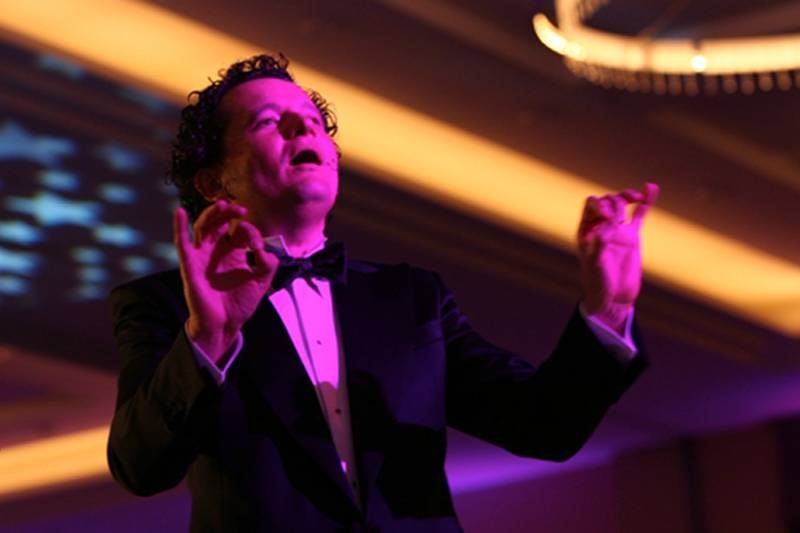 Zygmunt Kukla - tutaj na scenie. Jak zawsze oddany swojej pasji.