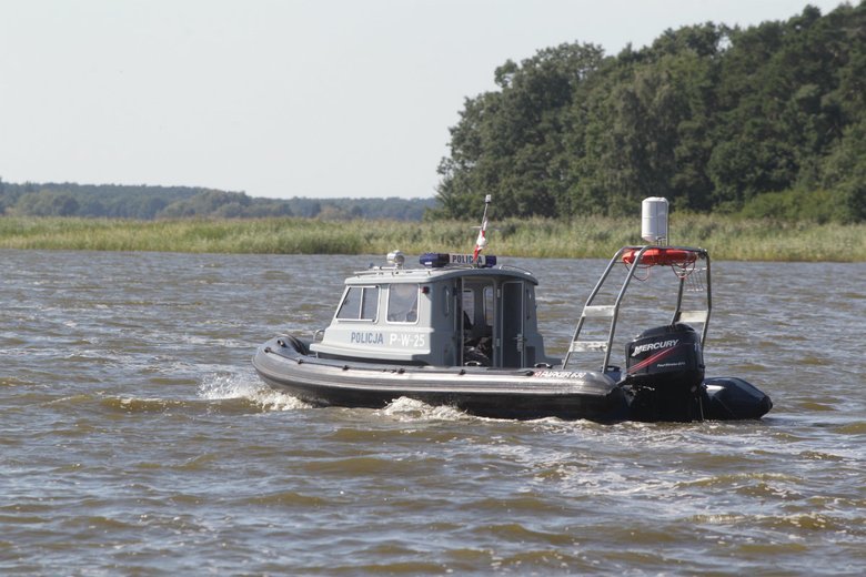 Na jeziorze Kisajno trwają poszukiwania 39-letniego mężczyzny. Według nieoficjalnych doniesień zaginionym jest Piotr Woźniak-Starak.