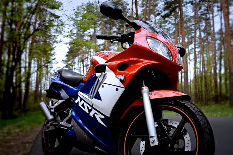 Biznesowa machina ruszyła. Pociągi z motocyklami 125 cm na kat. B "stoją już na granicy". Sprzeda się dosłownie wszystko