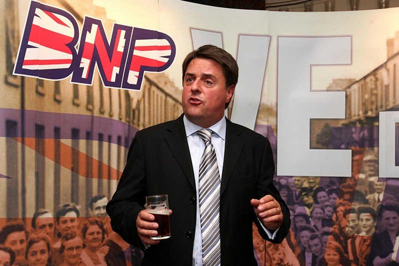 Nick Griffin, lider Brytyjskiej Partii Narodowej, która odpowiada za porównujące Polaków do małp ulotki.