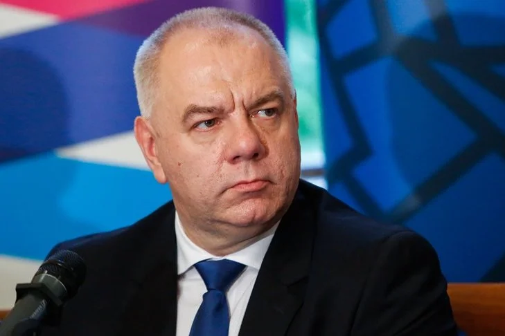 Jacek Sasin zdementował informacje o możliwym dodatkowym opodatkowaniu lokat bankowych.