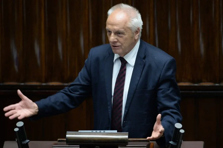 Stefan Niesiołowski odpowiada na zarzuty ws. seksafery