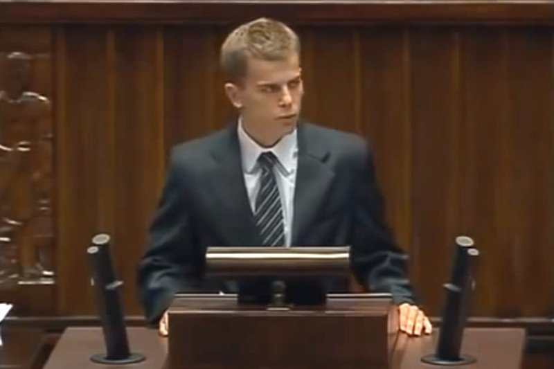 Prawica znalazła drugą Marysię? Licealista masakruje polityków w Sejmie