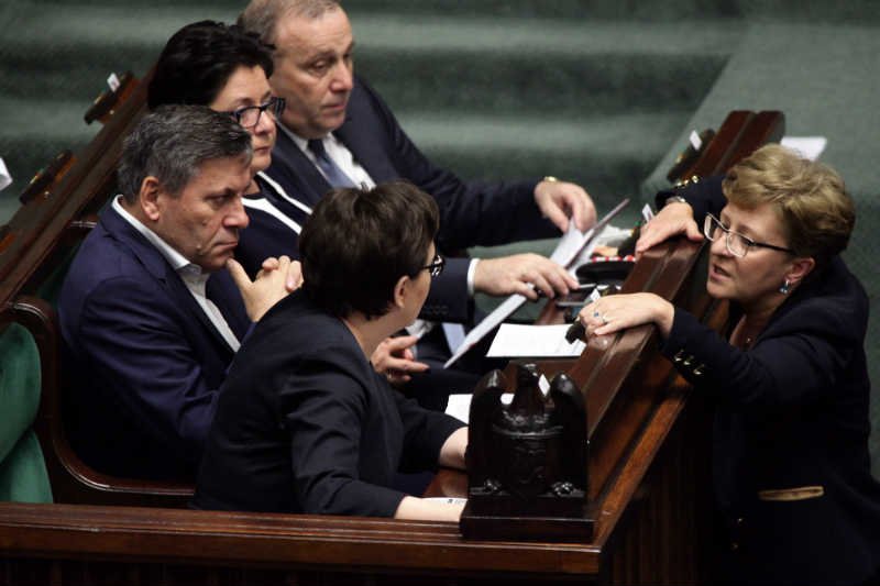 Elżbieta Radziszewska jest dzisiaj łącznikiem między konserwatystami a Ewą Kopacz.