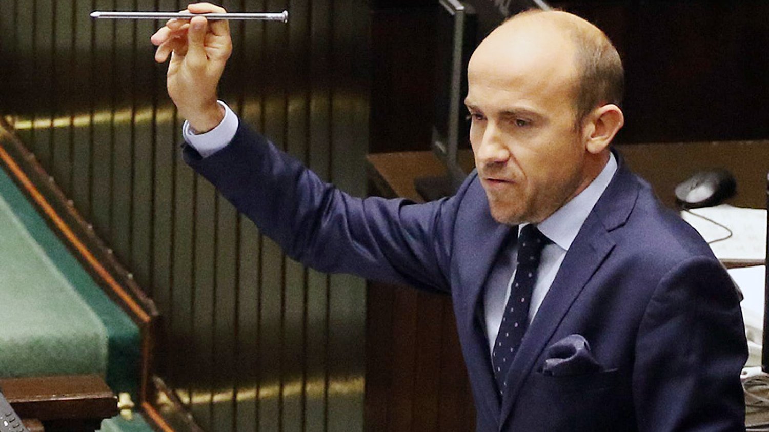 Borys Budka rozszyfrował litera po literze nazwisko Błaszczak. W ten sposób wnioskował o wotum nieufności dla szefa MSWiA.