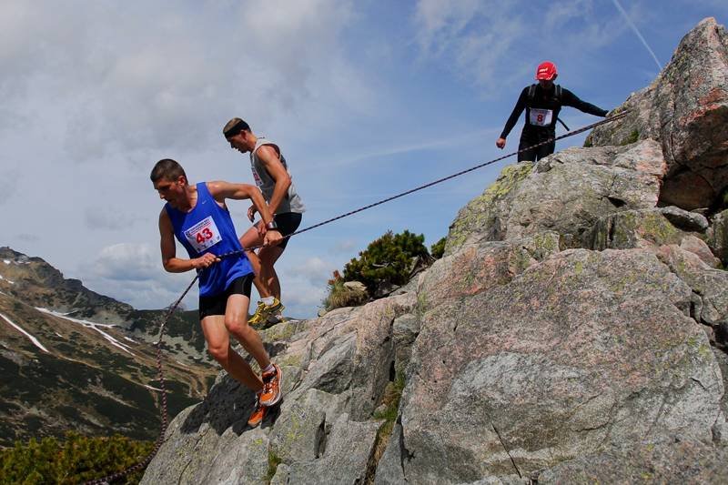 Adrenalina, ale tak zdrowa - to w czasie treningów i zawodów czują ultramaratończycy. Tutaj na zdjęciu w Tatrach.