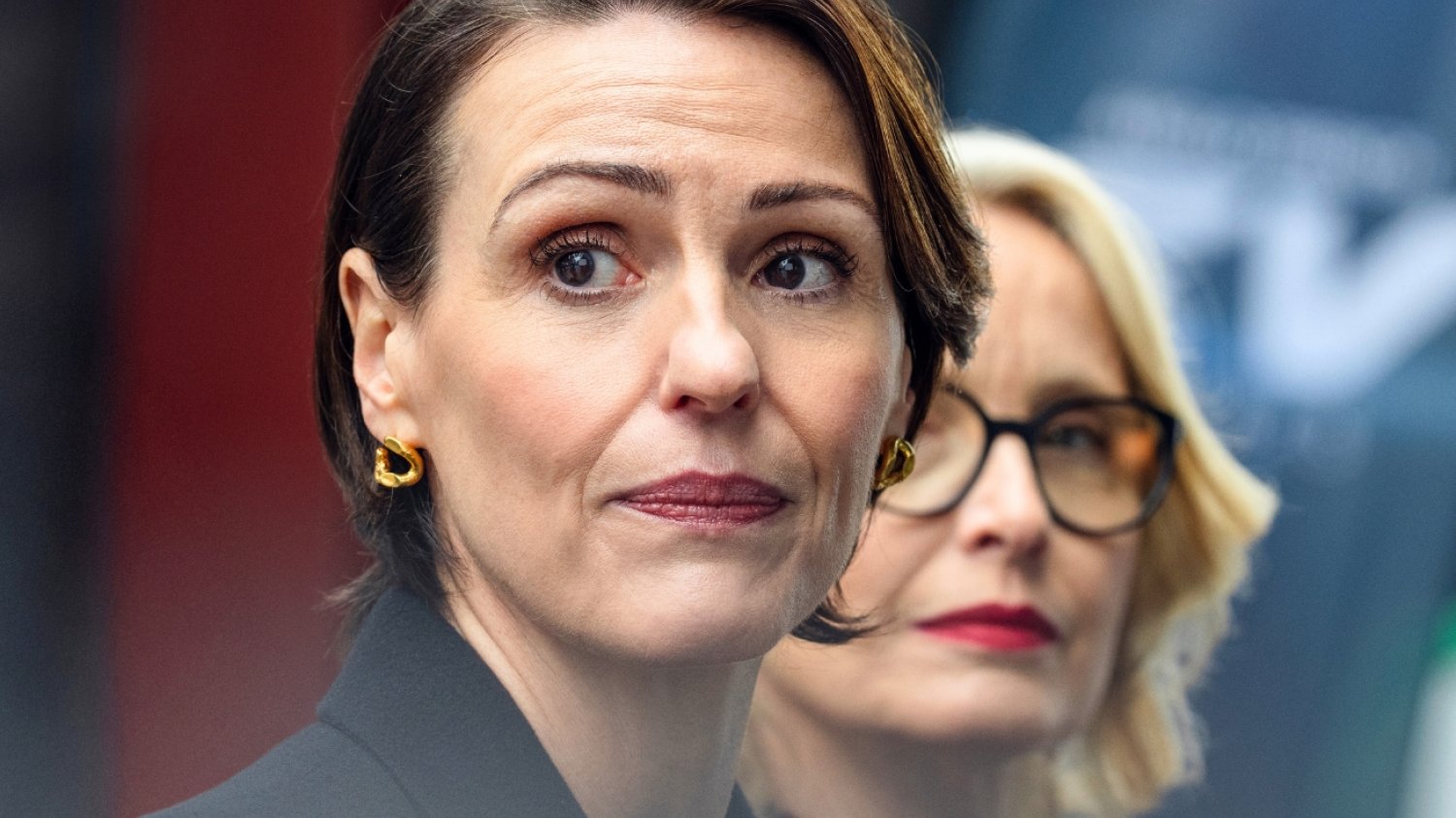 Polacy rzucili się na nową jedynkę Netfliksa. Ten serial tonie w politycznych intrygach Polacy rzucili się na nową jedynkę na Netflix. O czym jest serial "Wybór"?