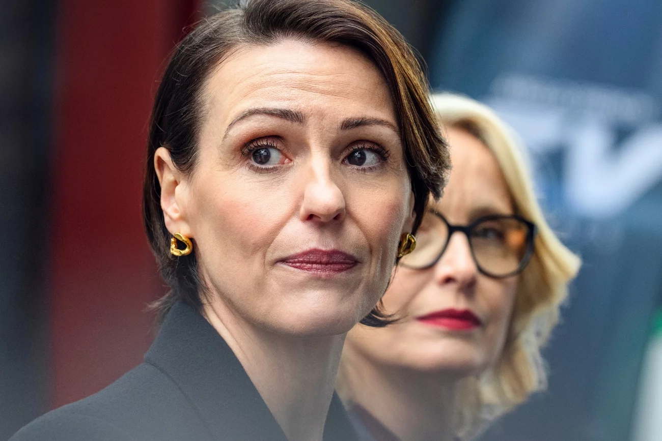 Polacy rzucili się na nową jedynkę Netfliksa. Ten serial tonie w politycznych intrygach Polacy rzucili się na nową jedynkę na Netflix. O czym jest serial "Wybór"?