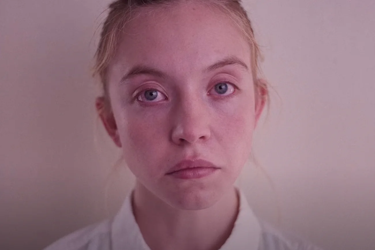 Sydney Sweeney ("Euforia") jest nie do poznania w zwiastunie filmu HBO "Reality".