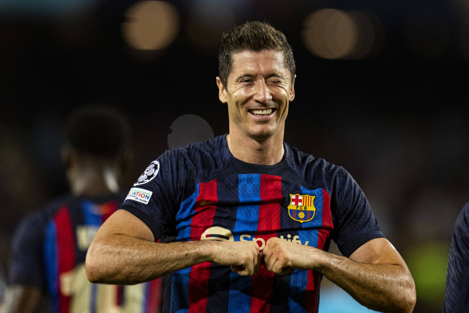 Kosmita Robert Lewandowski. Trzy gole i miejsce w historii dla naszego snajpera