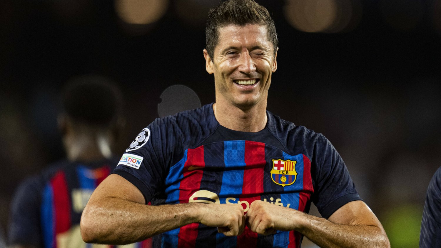 Kosmita Robert Lewandowski. Trzy gole i miejsce w historii dla naszego snajpera