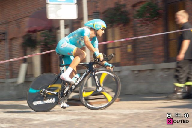 Vincenzo Nibali, jeden z najmocniejszych kolarzy w zawodowym peletonie podczas jazdy na czas w Wieliczce