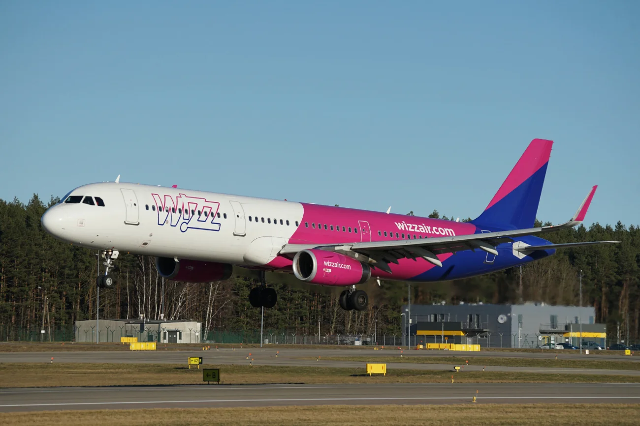 Awaryjne lądowanie samolotu Wizz Air w Niemczech.