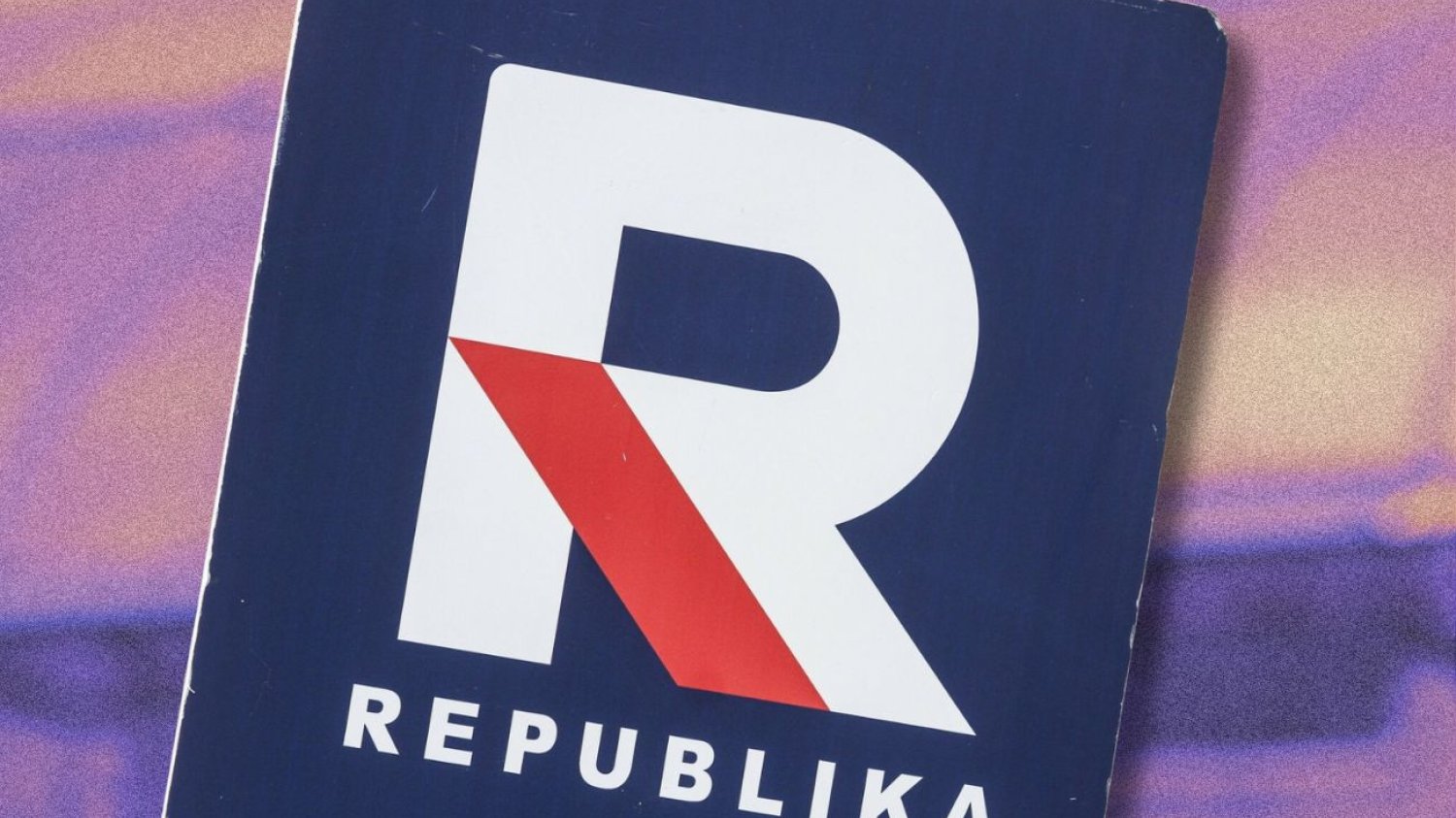 Telewizja Republika zaprosiła kandydatów na debatę. Zabraknie dwóch czołowych kandydatów.