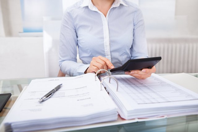 Partie zostały zobligowane do przedstawienia swoich faktur opinii publicznej.